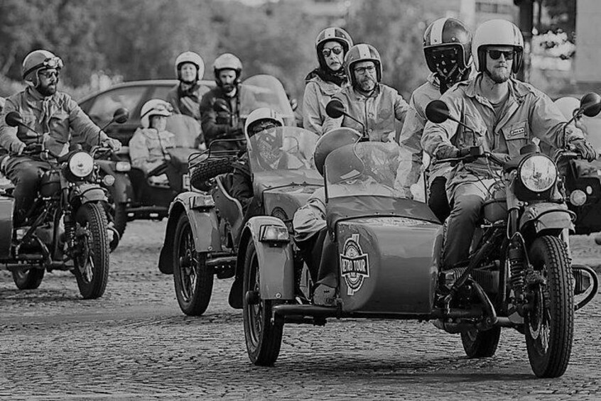 Half Day tour in Vintage Sidecar Motorcycle : Best Visit of Flower Coast (3h)