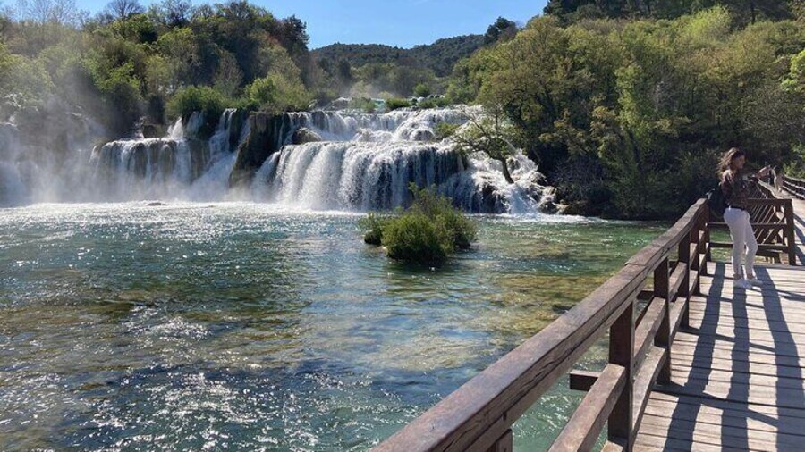 From Zadar, Krka Waterfalls day tour simple, safe and easy