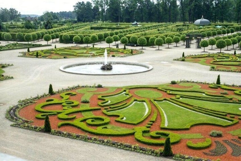 Rundale Palace garden