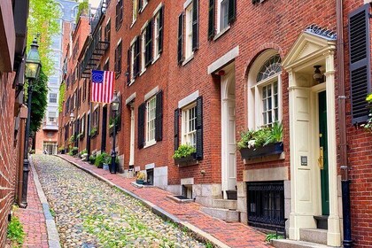 Beacon Hill Boston History + Photo Walking Tour (SMALL Group)