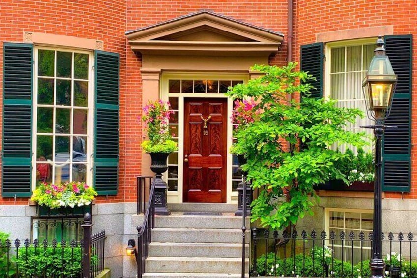 History + Photo Walking Tour of Beacon Hill's Most Scenic Locations(Small Group)