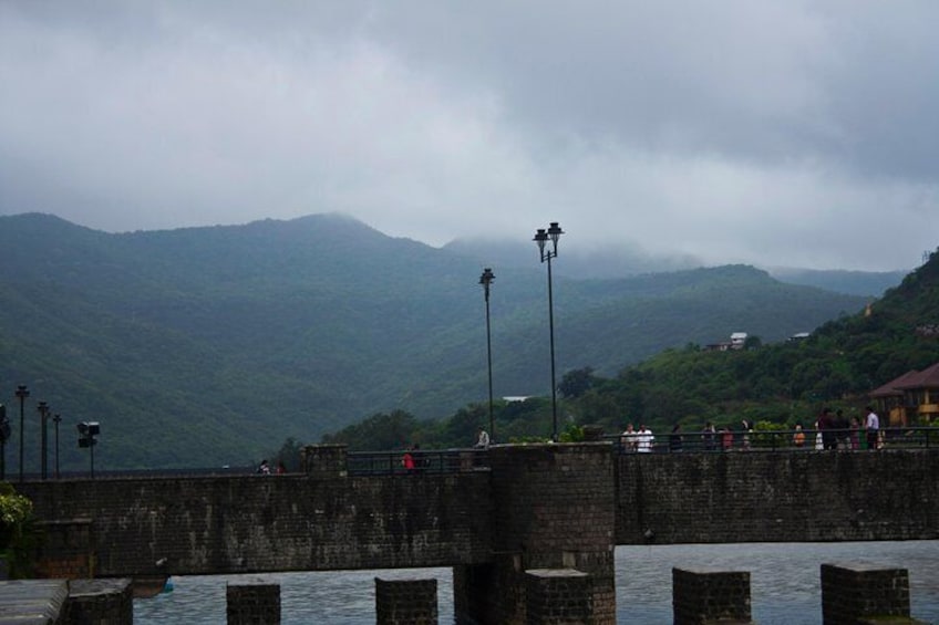 Singhagad-Panshet-Lavasa Trip (Guided Full Day Sightseeing Tour)