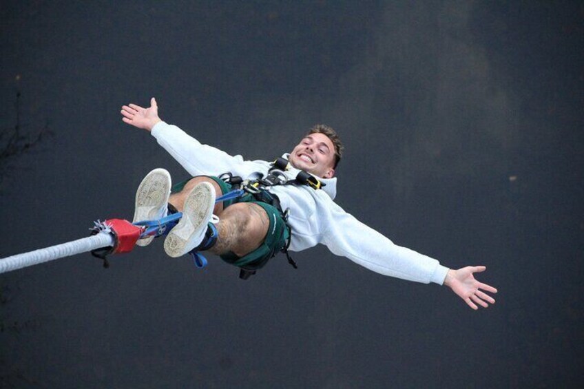 Bungee jump from 40 meters in the stunning valley of Killiecrankie, Scotland