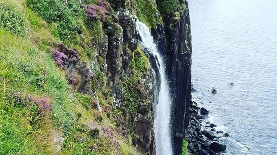 Skye Tour small group upto 4 passengers