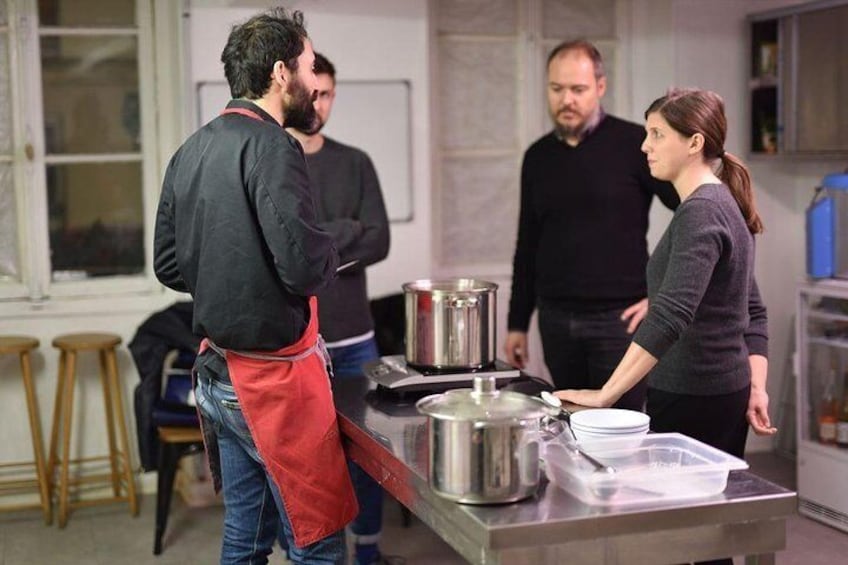 Paris Cheesemaking Workshop including Wine and Cheese Tasting with an Expert