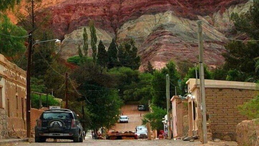 Excursion to Humahuaca & Purmamarca with 7-color Hill, from Salta