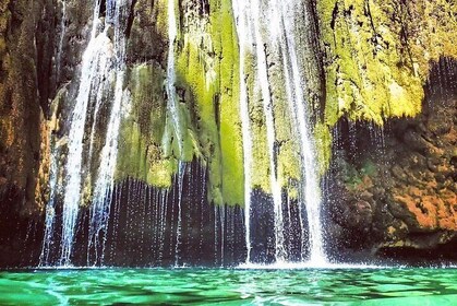 El Limón Waterfalls & Bacardi Island 