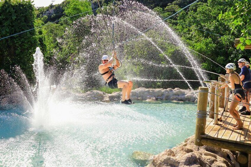 Zip Line Eco Splash

