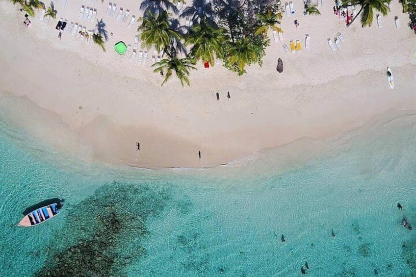 Bacardi Island (Cayo Levantado) Day Pass