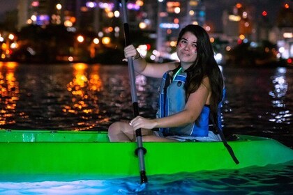 Visite nocturne en kayak - Condado City Lights