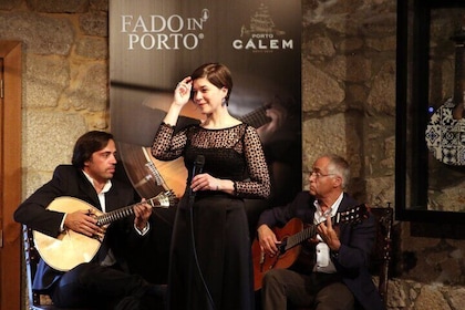Fado Show in Porto Cálem Wine Cellars Including Wine Tasting and Visit