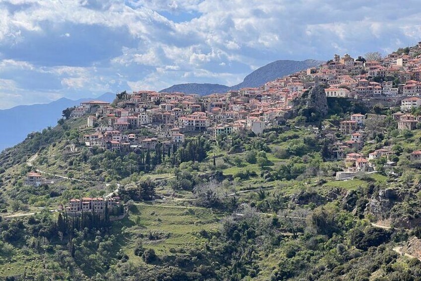 Delphi village