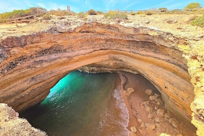 Excursion à la grotte de Benagil au départ de Faro