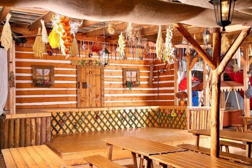 Czech Folklore Show with dinner and private transfer