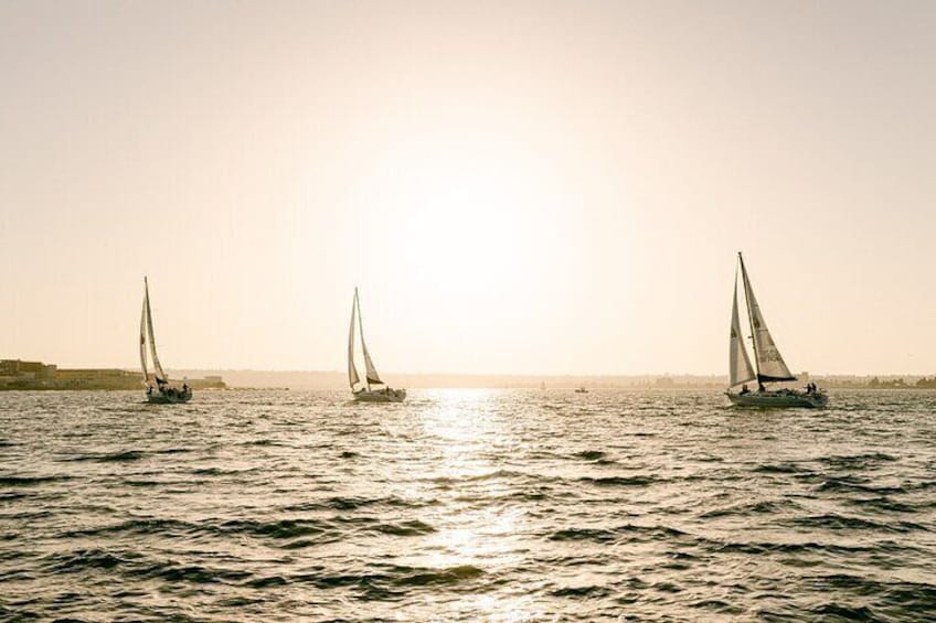 Small-Group San Diego Sunset Sailing Excursion