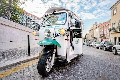 Tour privado en tuk tuk de 1,5 horas por el casco antiguo y el centro de la...