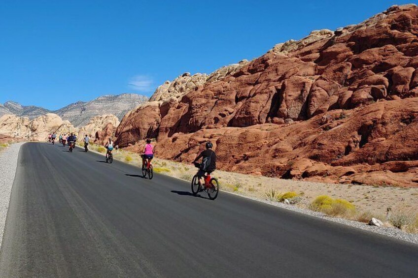 Red Rock Canyon tour cruising by the beautiful Calico Hills.