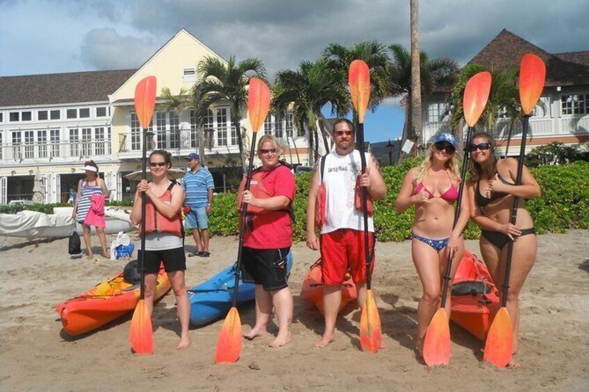 Show item 3 of 7. Lahaina Paddle