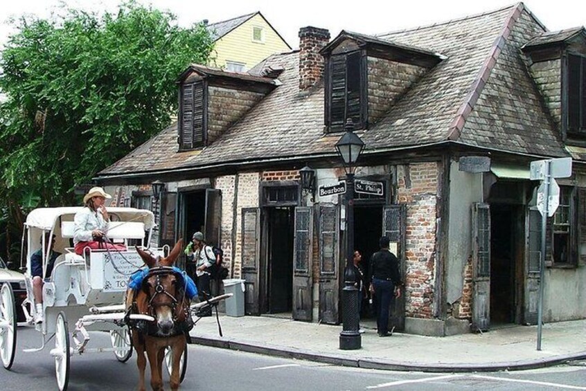French Quarter: Lafitte's Blacksmith Shop Bar