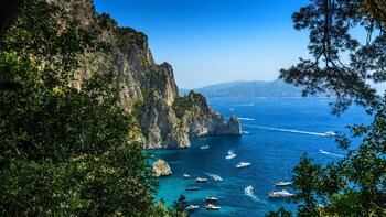 CAPRI BOAT TOUR - Cruise/Small Group from Sorrento