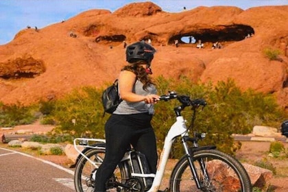 Hole in the Rock & Tempe Lake E-Bike Tour: 2 Hours