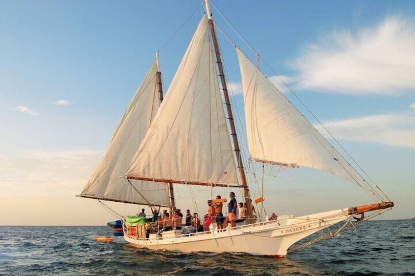 Key West Small-Group Sunset Sail with Wine