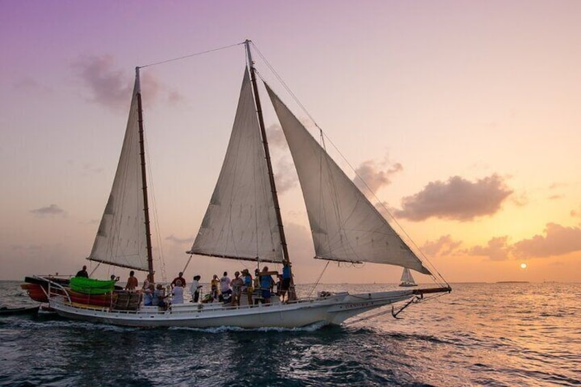 Key West Small-Group Sunset Sail with Wine