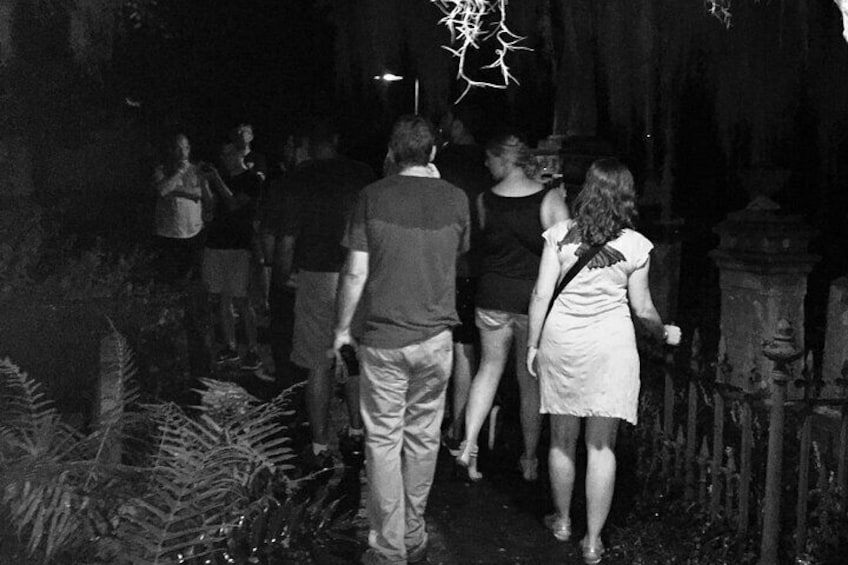 Ghosts of Charleston Night-Time Walking Tour with Unitarian Church Graveyard