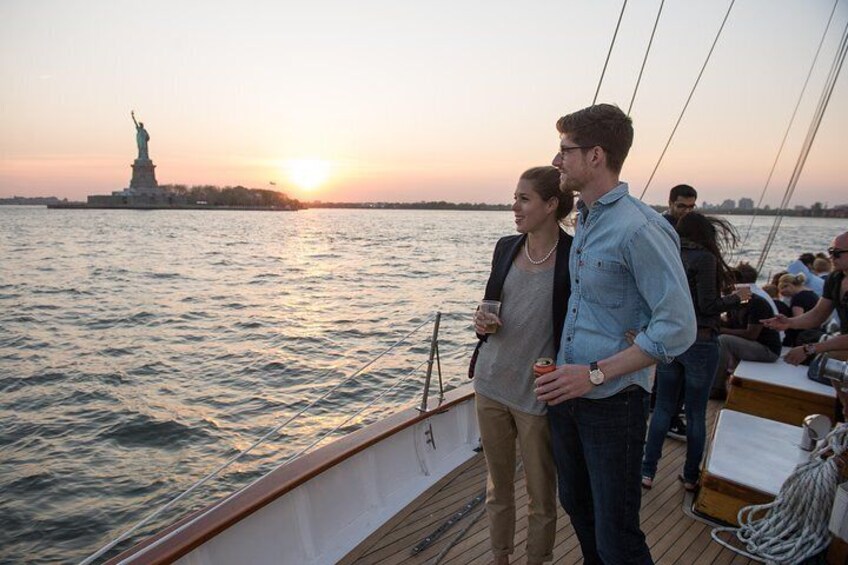 New York Sunset Schooner Cruise on the Hudson River