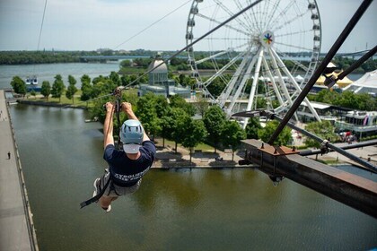 Aventure en tyrolienne à Montréal