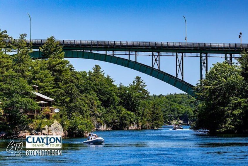 Boldt Castle and 2 Nation Tour