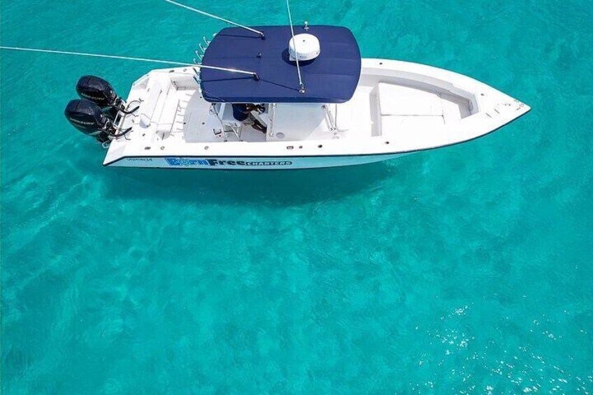 Private Speed Boat for Snorkeling or Fishing in Nassau - 34ft