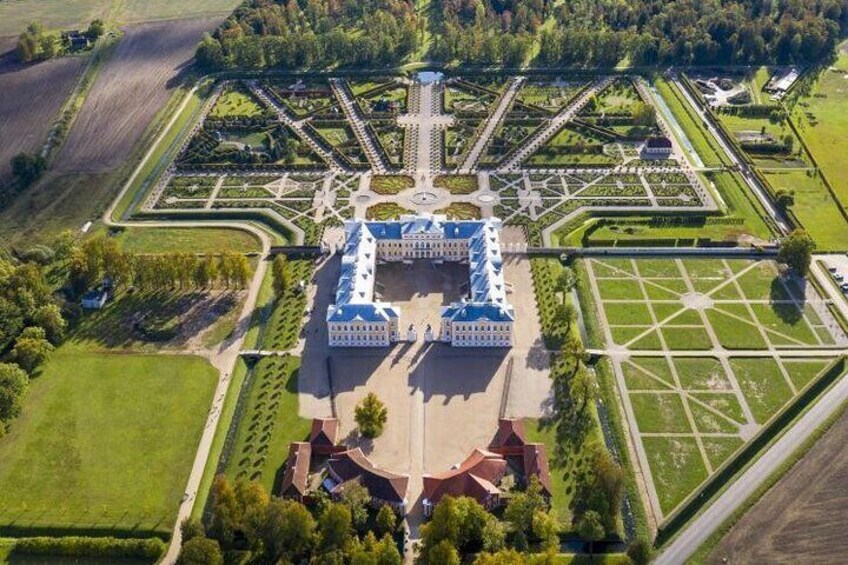 Rundale palace birds view