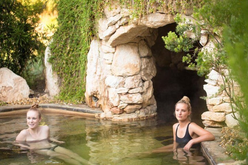 Peninsula Hot Springs Bath House - Cave pool