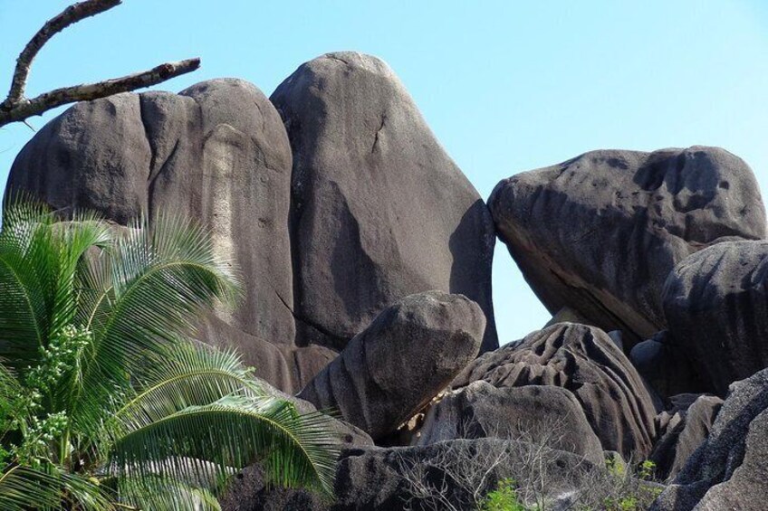 La Digue - Anse Source D'Argent Granite Rocks