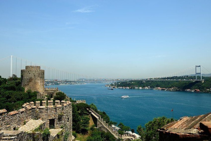 Bosphorus Strait Cruise with Rumeli Fortress