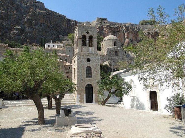 2 Day Private Tour of Sparta, Mystras & Monemvasia - Overnight