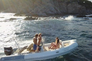 Nice boat trip in Costa Brava