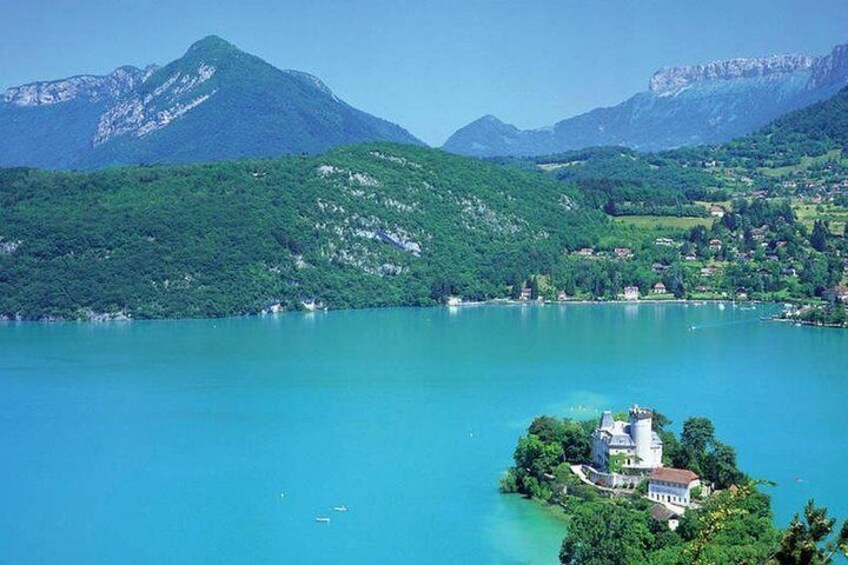 Marvel at the stunning Lake Annecy