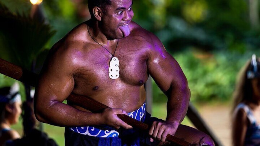 Loli doing the Maori wero