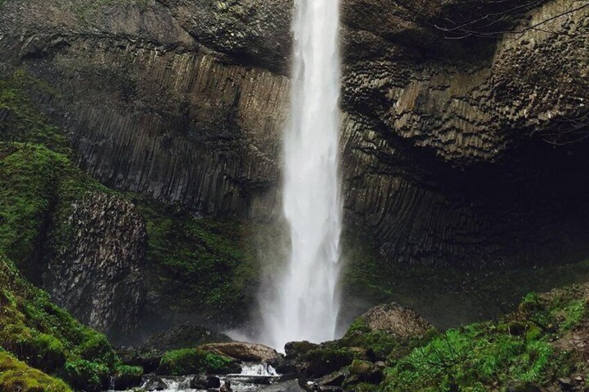 Small Group: Columbia River Gorge Waterfalls Tour from Portland