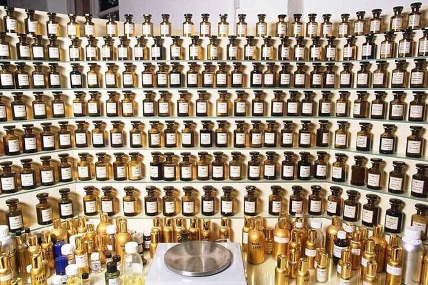 Visit Provence and the capital of the world perfumery Grasse