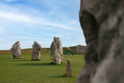 Avebury, Lacock & Ancient England from Bath for 2-8 curious adventurers