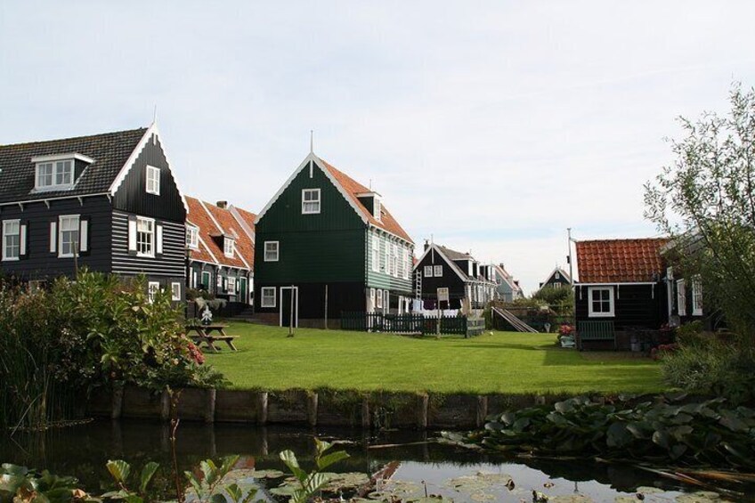 Private Tulip Fields gardens, Windmills, Volendam and Marken tour from Amsterdam