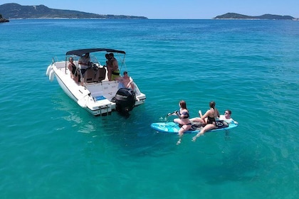 Halve dag privé-speedboottour door de Elafiti-eilanden met Quicksilver 675