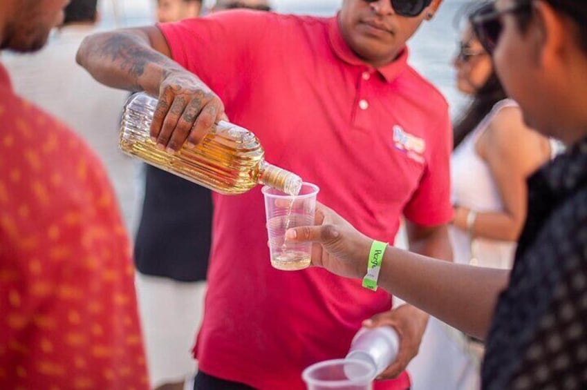Sunset Party Cruise in Los Cabos aboard the Pez Gato