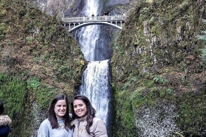 Waterfalls & Wine Tour-Multnomah Falls,Vineyards,Hood River Combo