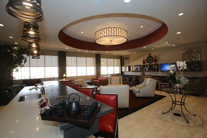 Citadel Outlets Transfer from Anaheim with VIP Lounge, storage & LAX Drop-O...