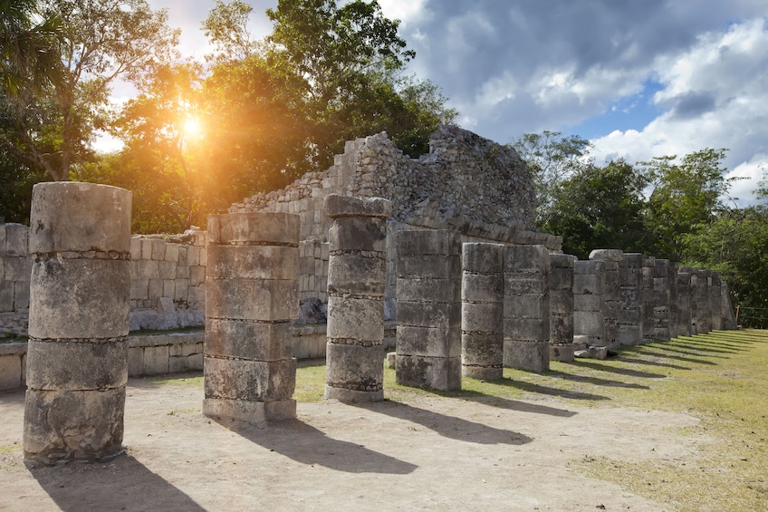 Chichen Itza Classic Day Trip: Lunch included