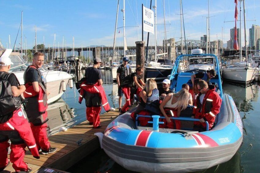 Vancouver City and Seals Scenic Boat Tour
